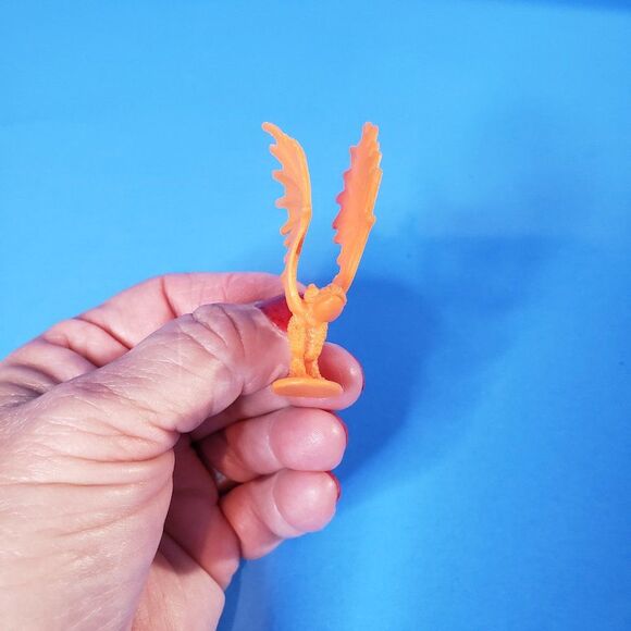 Neon Cake Toppers How to Train Your Dragon Lot of 4 Mini Figures Toys - Picture 8 of 9